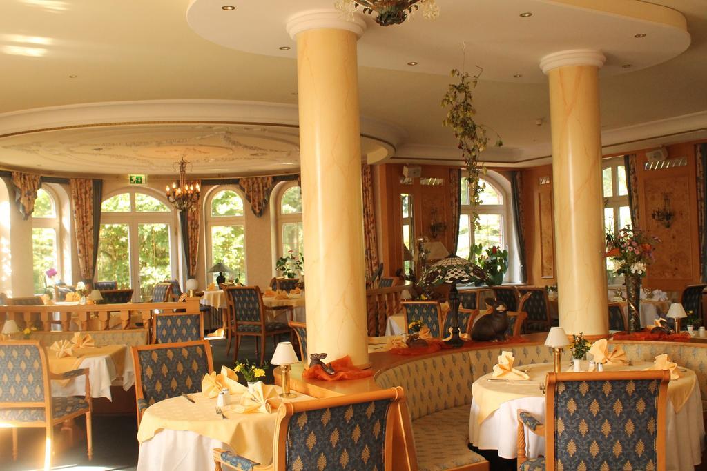 Hotel Und Restaurant Waldschloesschen 크리비츠 외부 사진