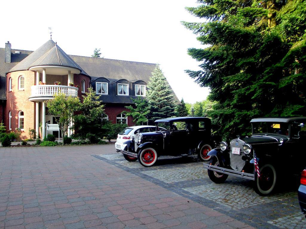 Hotel Und Restaurant Waldschloesschen 크리비츠 외부 사진