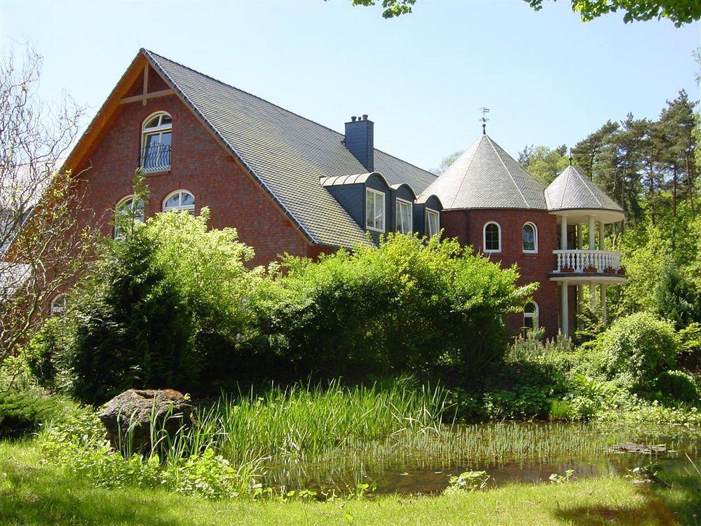 Hotel Und Restaurant Waldschloesschen 크리비츠 외부 사진